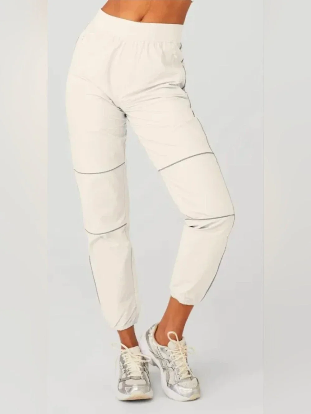 Alo Yoga Alo Yoga Torrent Track Sweatpant - Bone Size Small